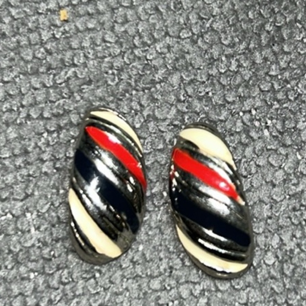 Vintage Elegant Striped Earrings
